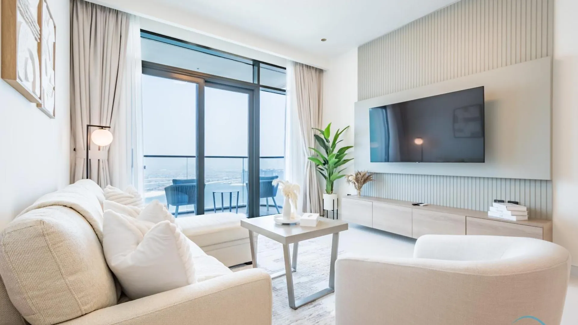 Charming 1Br Apartment At Marina Vista Tower 2 Emaar Beachfront Dubai Marina By Deluxe Holiday Homes