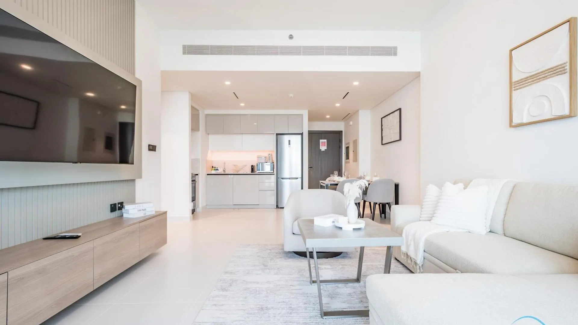 Charming 1Br Apartment At Marina Vista Tower 2 Emaar Beachfront Dubai Marina By Deluxe Holiday Homes